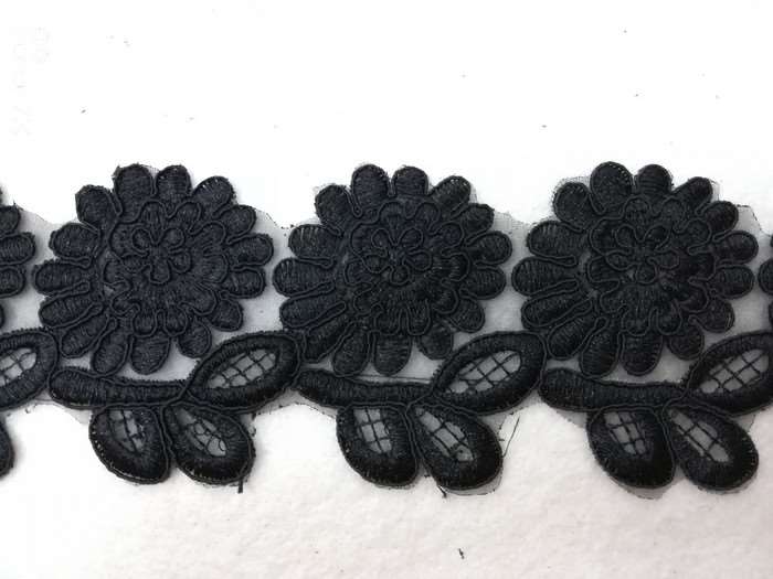 Puntilla de organza negra bordad de flores de 7,5ctm de ancho